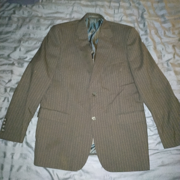 Perry Ellis blazer size is 42R - Picture 2 of 2